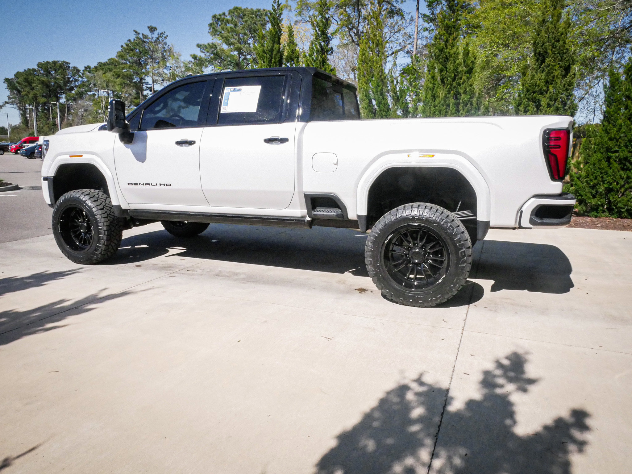 Used 2025 GMC Sierra 2500 Denali Ultimate image 7