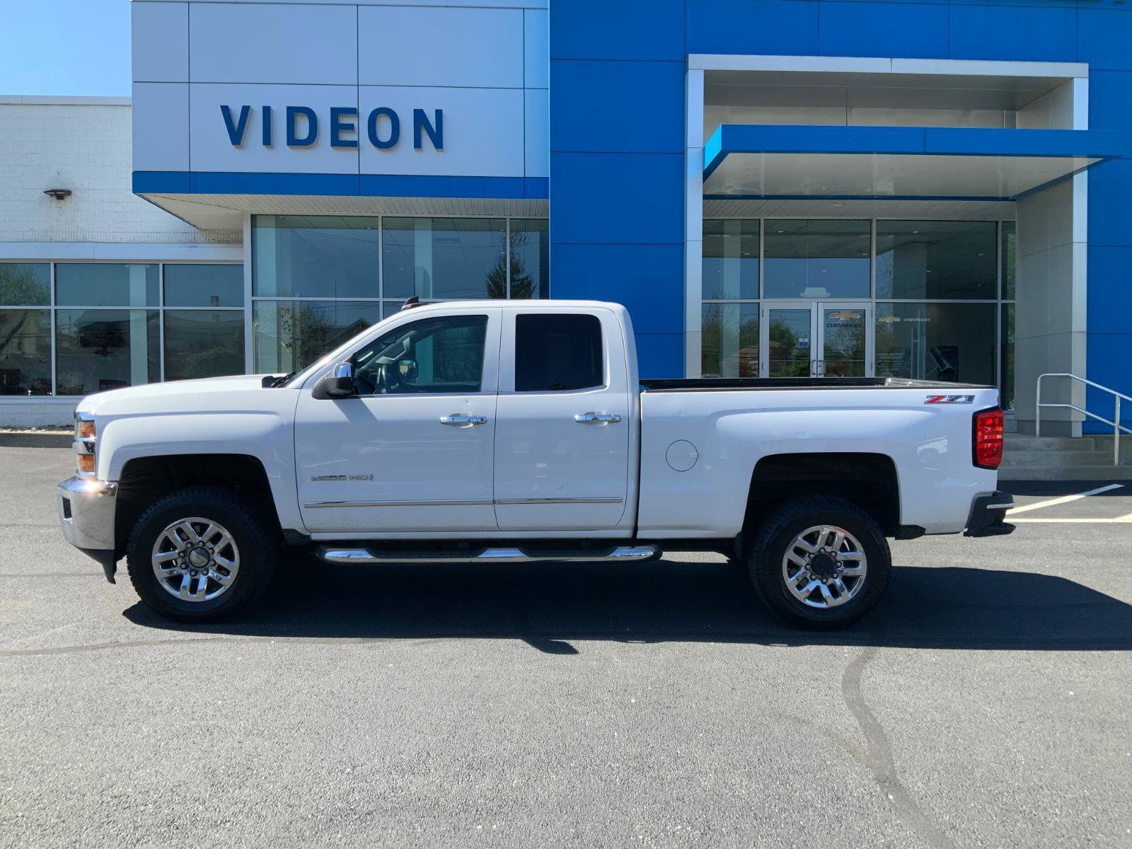 Used 2015 Chevrolet Silverado 2500 LTZ w/ LTZ Plus Package AWD/4WD image 4