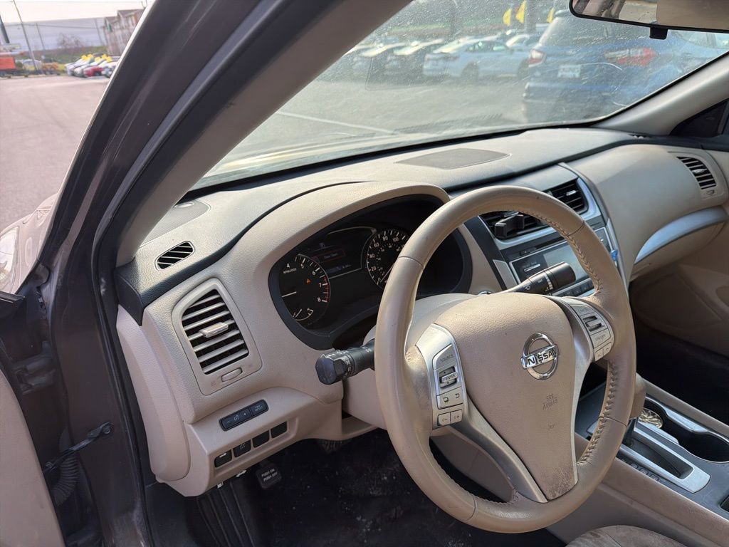 Used 2017 Nissan Altima 2.5 SV image 16