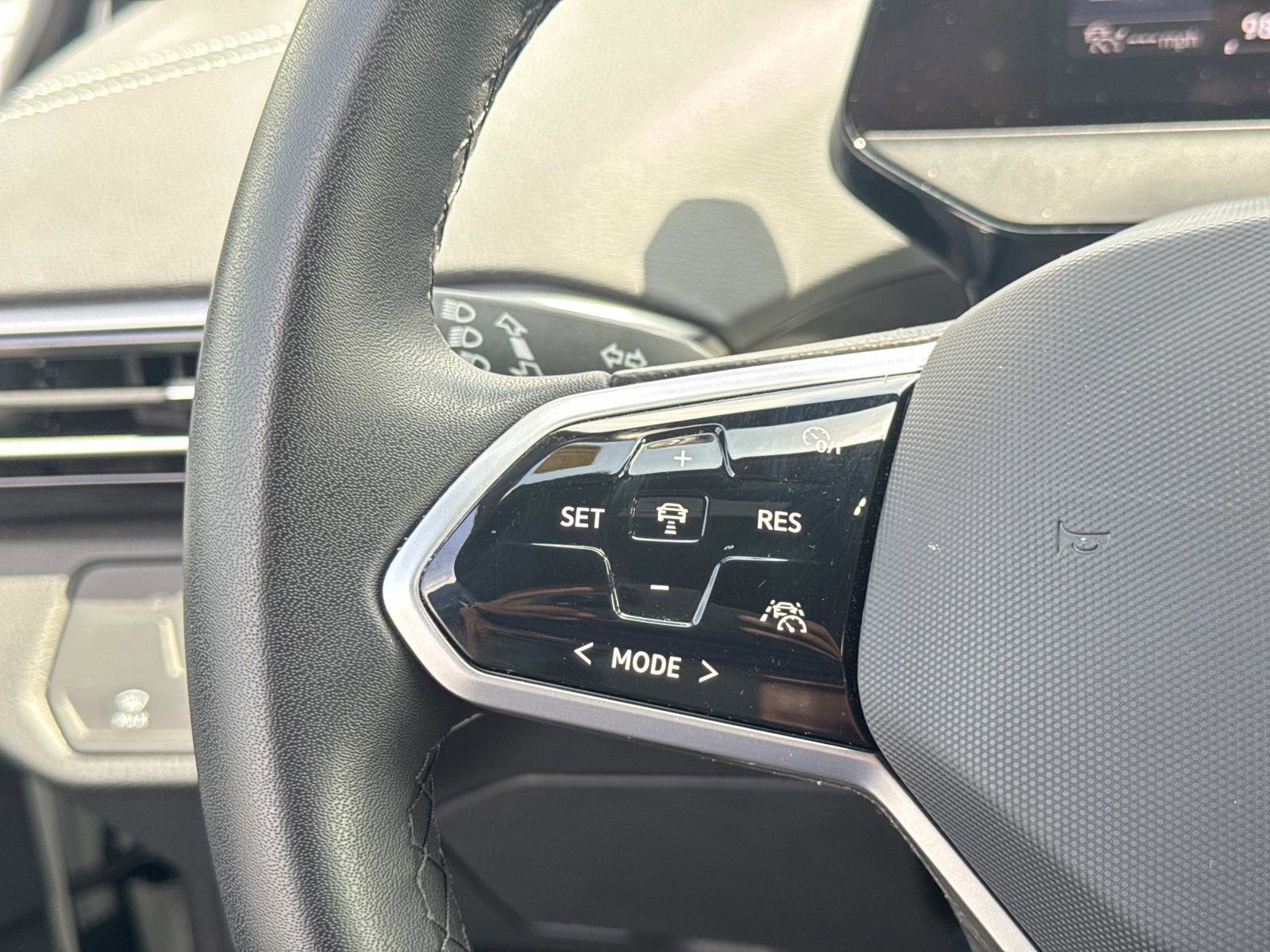 Certified 2023 Volkswagen ID.4 Pro RWD image 17