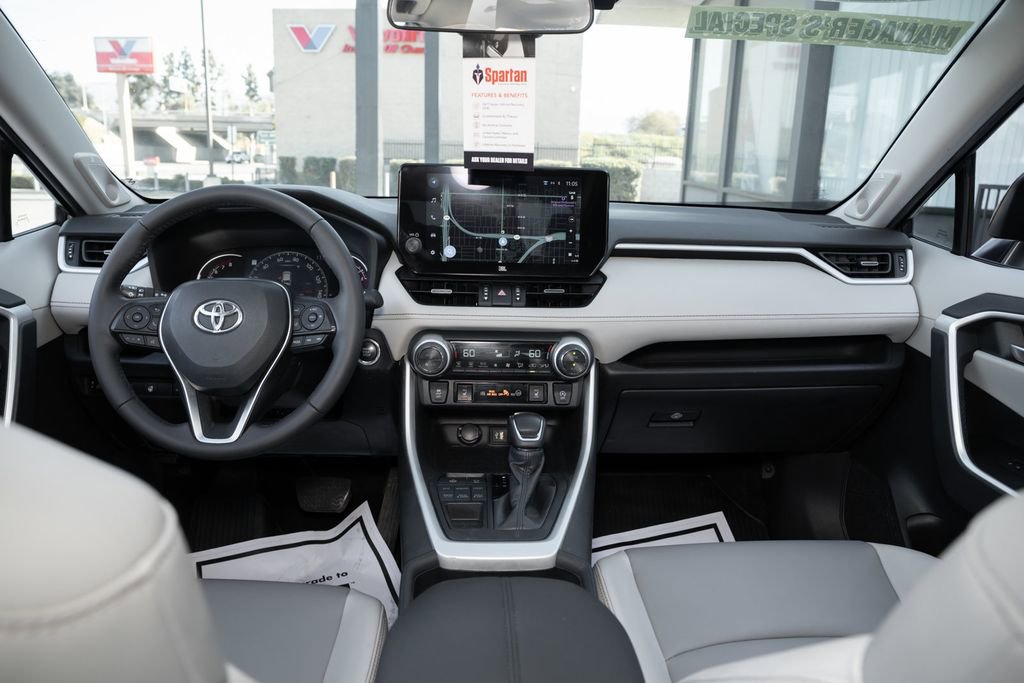 Used 2023 Toyota RAV4 XLE Premium AWD/4WD image 22