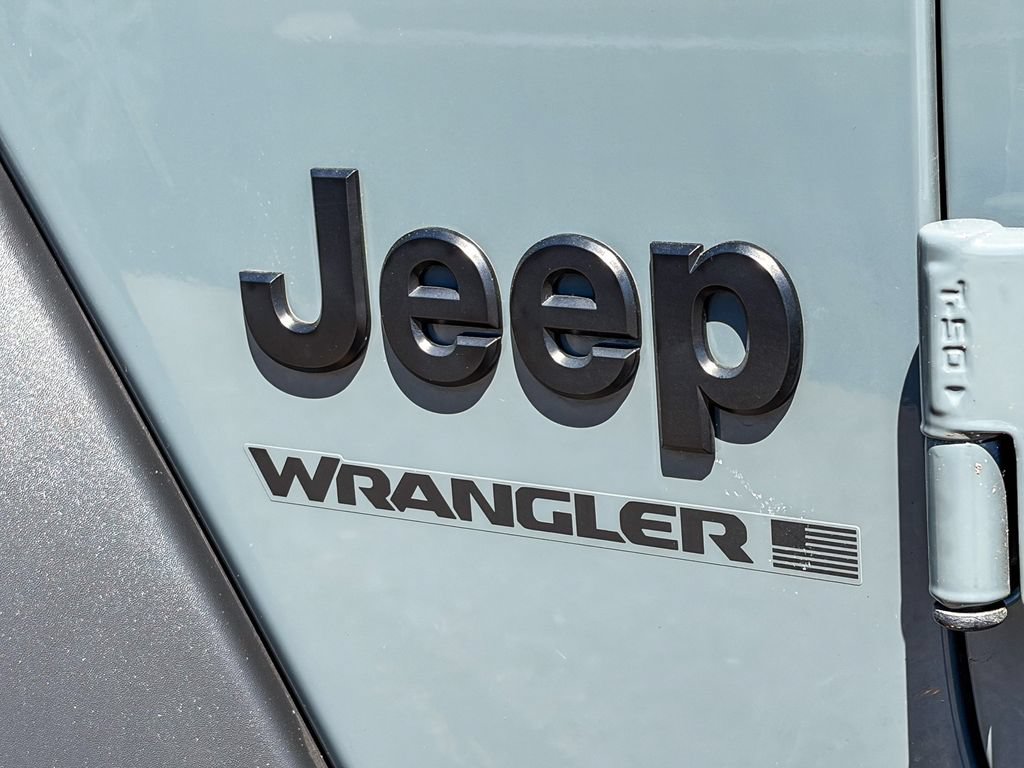 Used 2025 Jeep Wrangler Sport AWD/4WD image 11