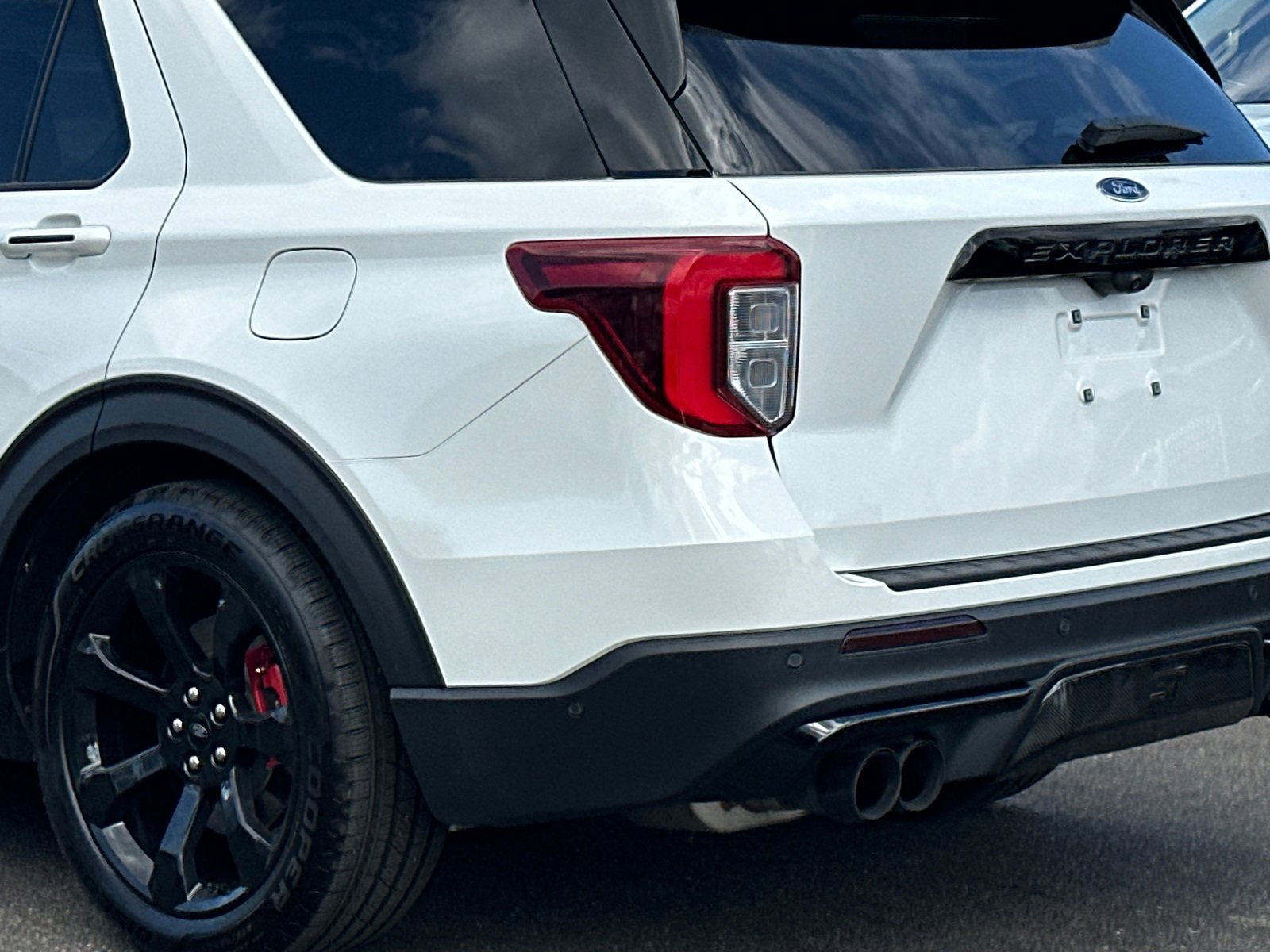 Used 2023 Ford Explorer ST w/ Equipment Group 401A image 7