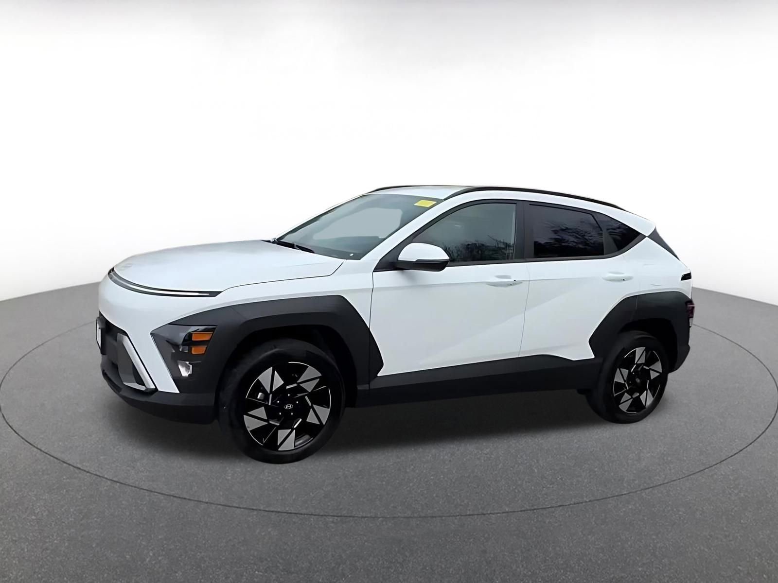 Used 2025 Hyundai Kona SEL image 8