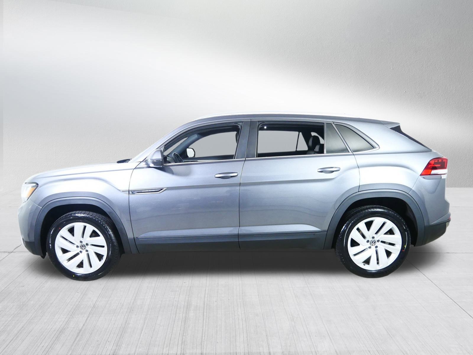 Certified 2020 Volkswagen Atlas Cross Sport SE image 4