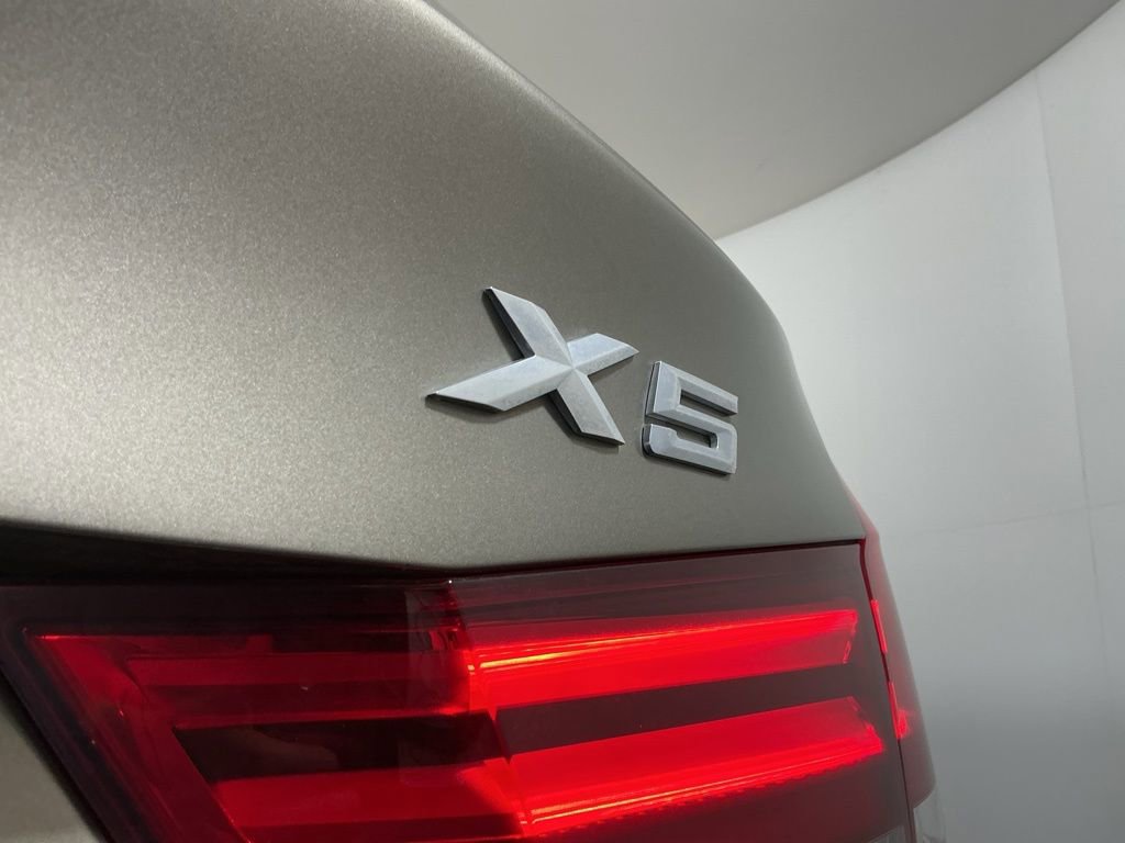 Used 2017 BMW X5 xDrive40e image 7