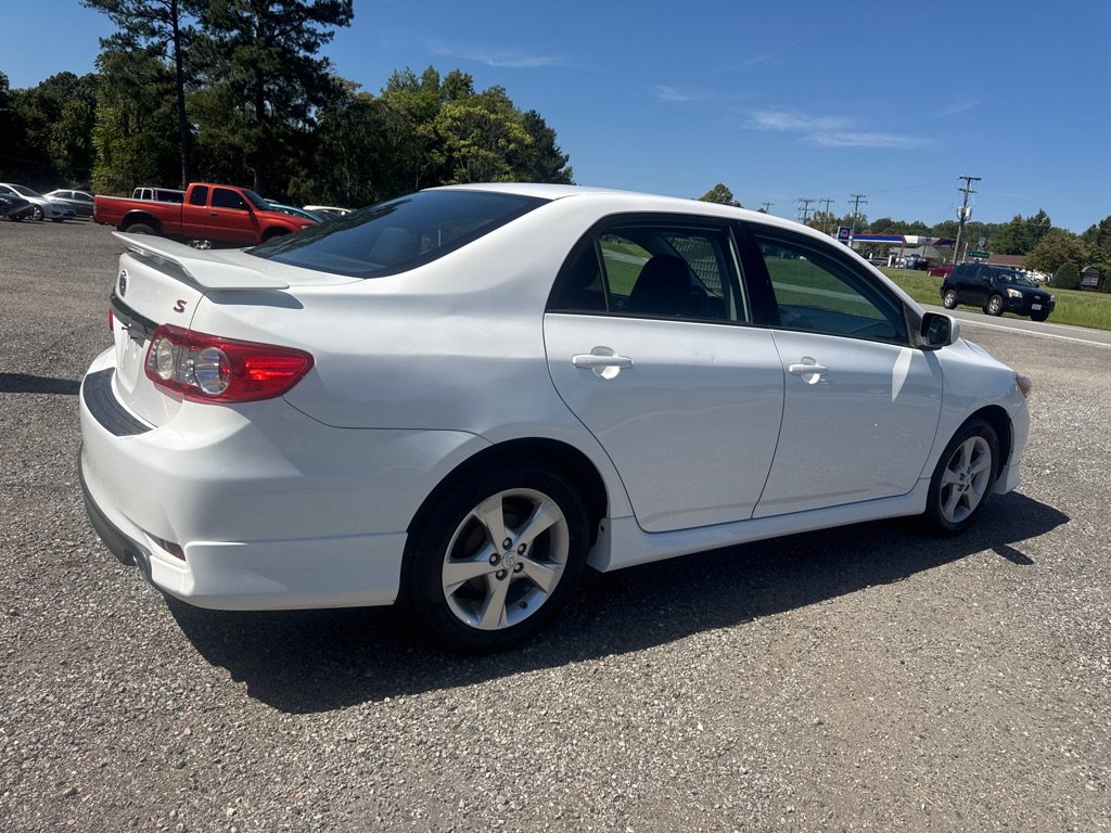 Used 2013 Toyota Corolla S FWD image 11