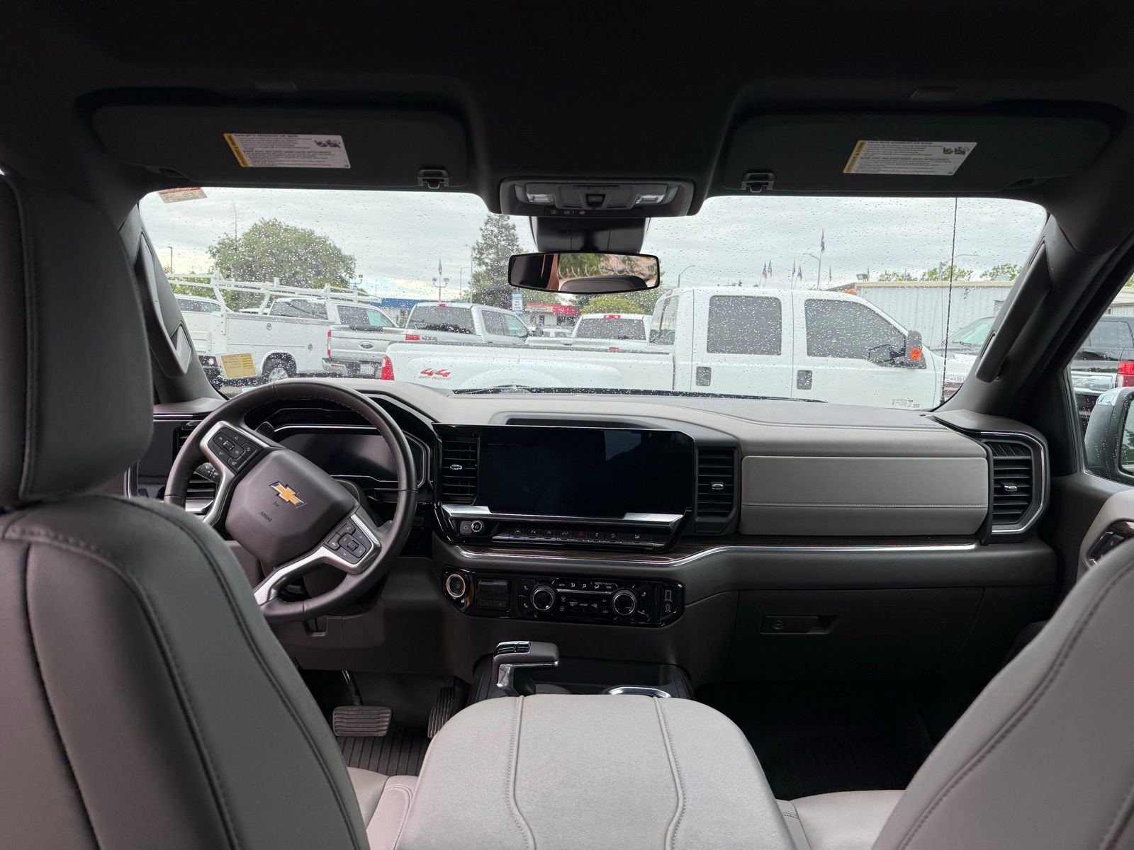 Used 2024 Chevrolet Silverado 1500 LT image 13