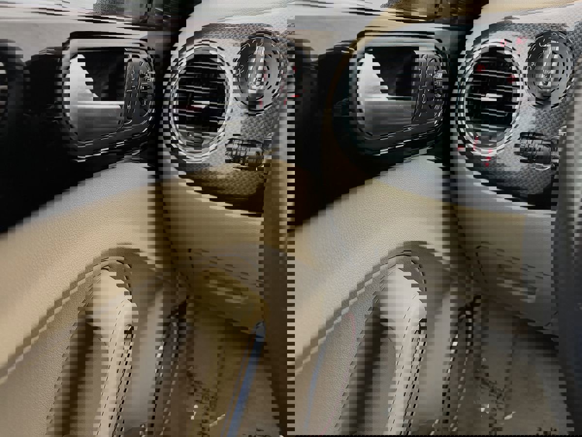 Used 2013 Volkswagen Beetle 2.0T image 16