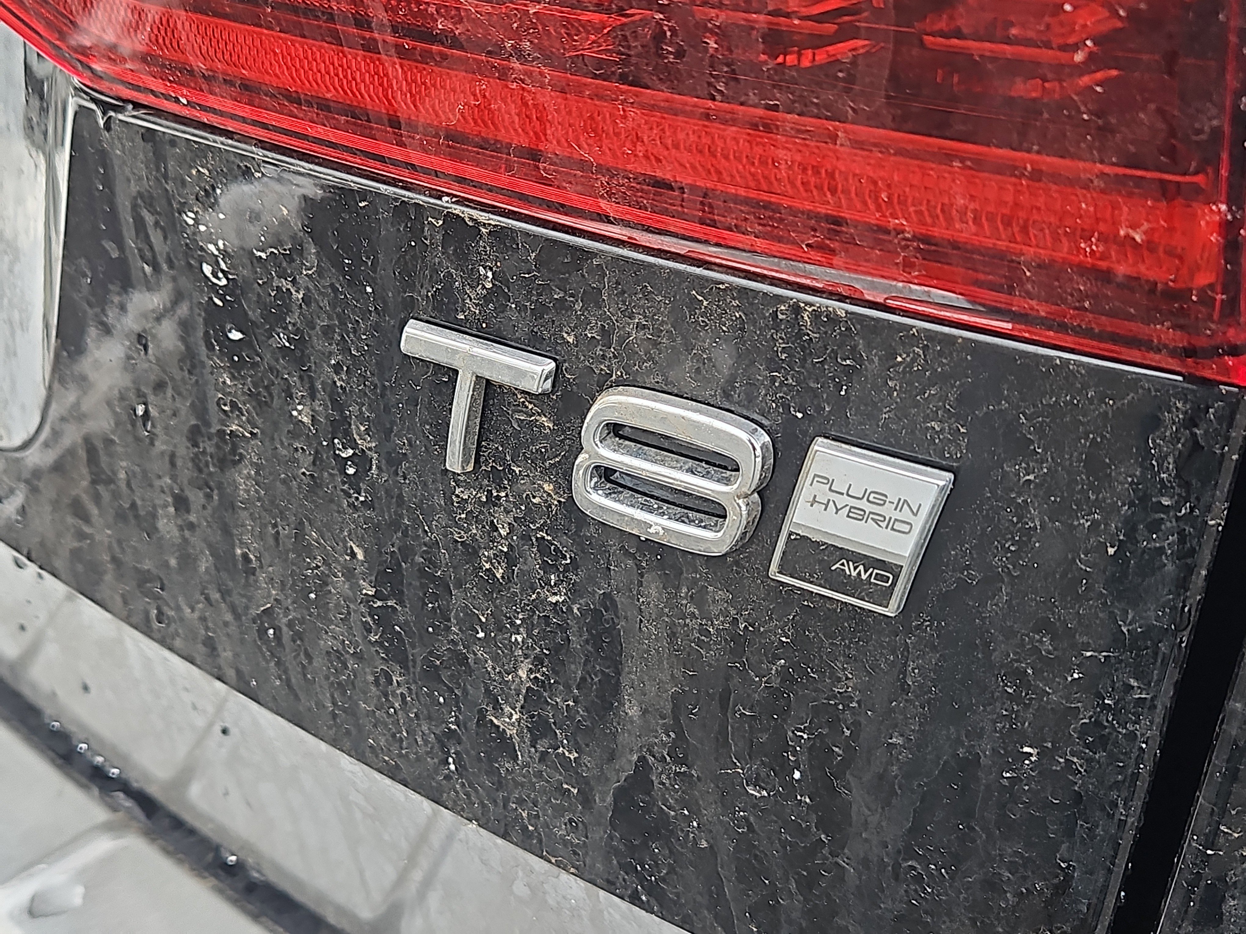 New 2026 Volvo XC60 T8 Ultra w/ Protection Package Premier image 4