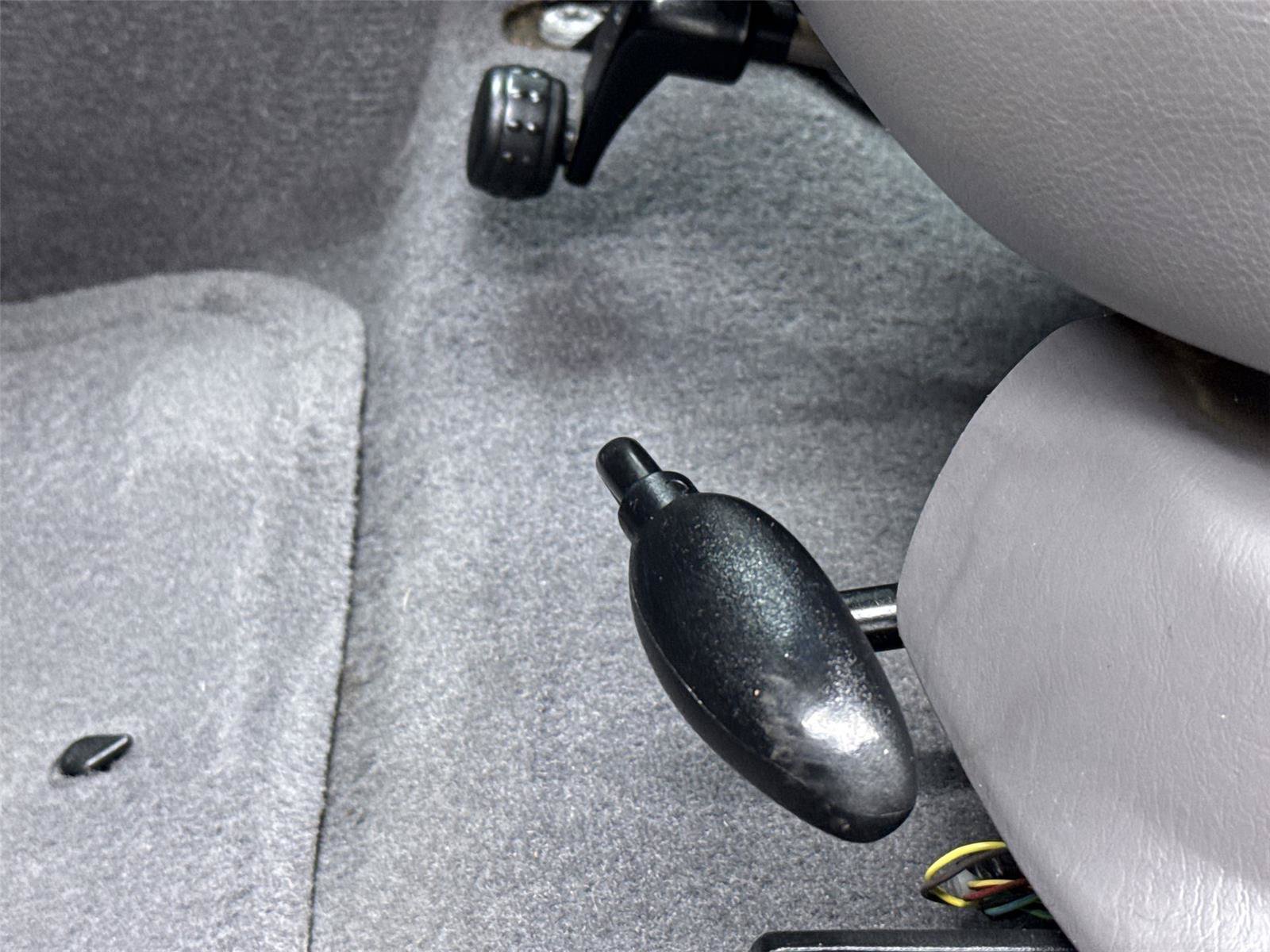 Used 2003 Ford Focus ZTW FWD image 13
