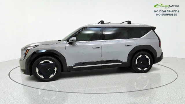 Used 2026 Kia EV9 Land AWD/4WD image 4