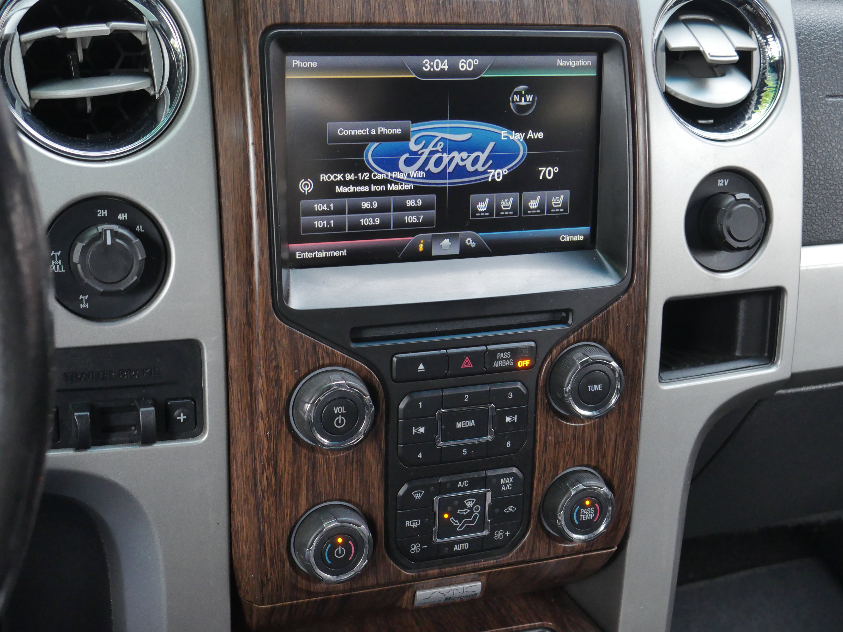 Used 2014 Ford F150 Lariat w/ Equipment Group 502A Luxury AWD/4WD image 13