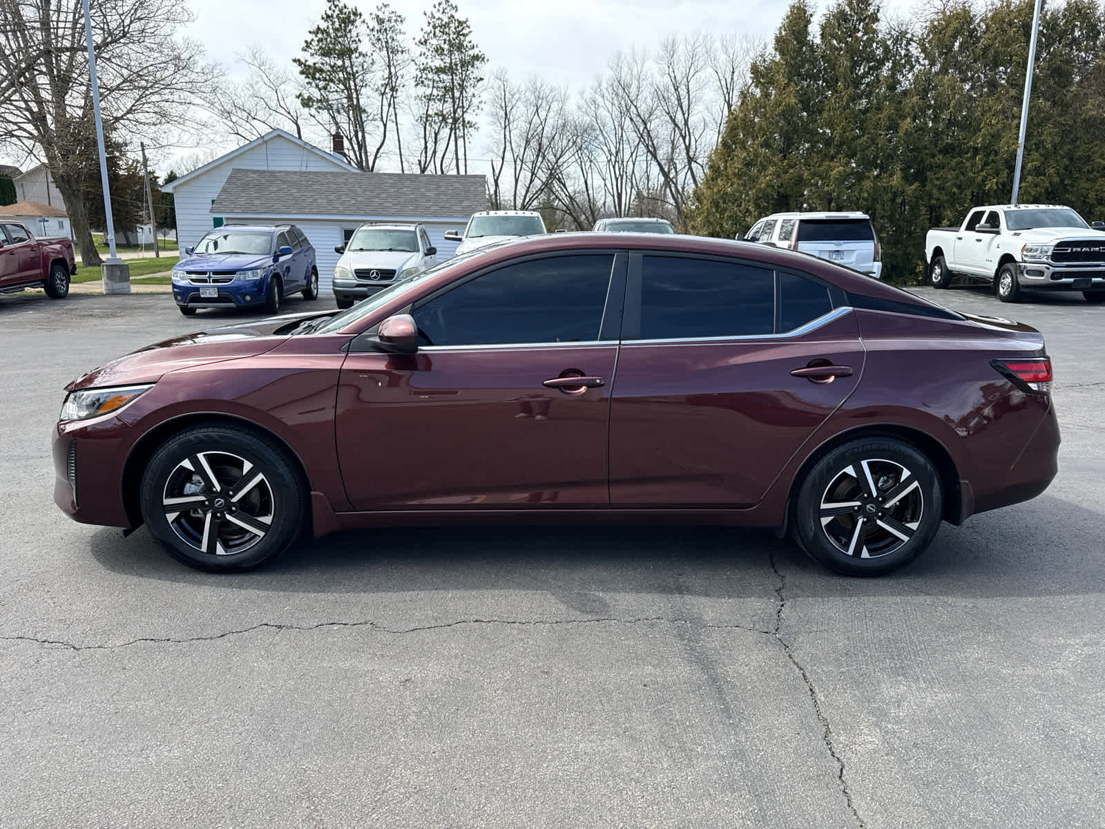 Used 2025 Nissan Sentra SV w/ All-Weather Package FWD image 6