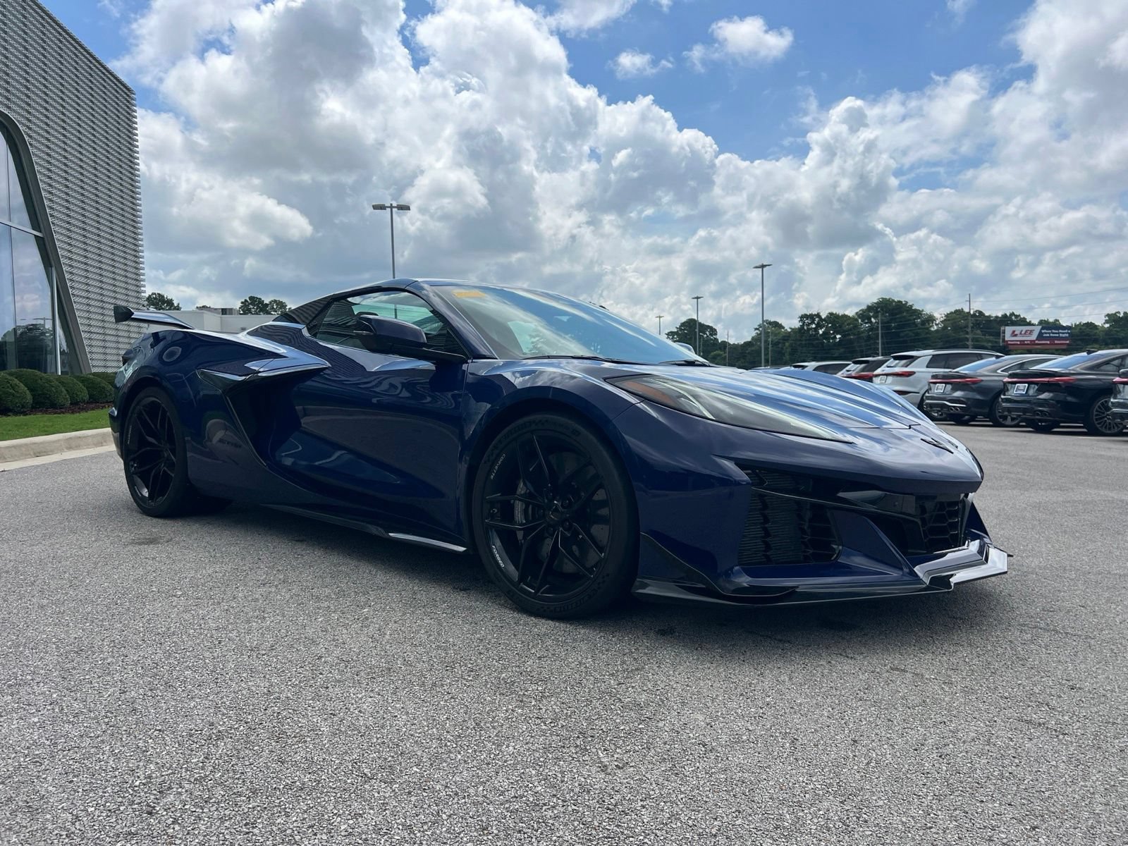 Used 2025 Chevrolet Corvette Z06 w/ Z07 Performance Package RWD image 3