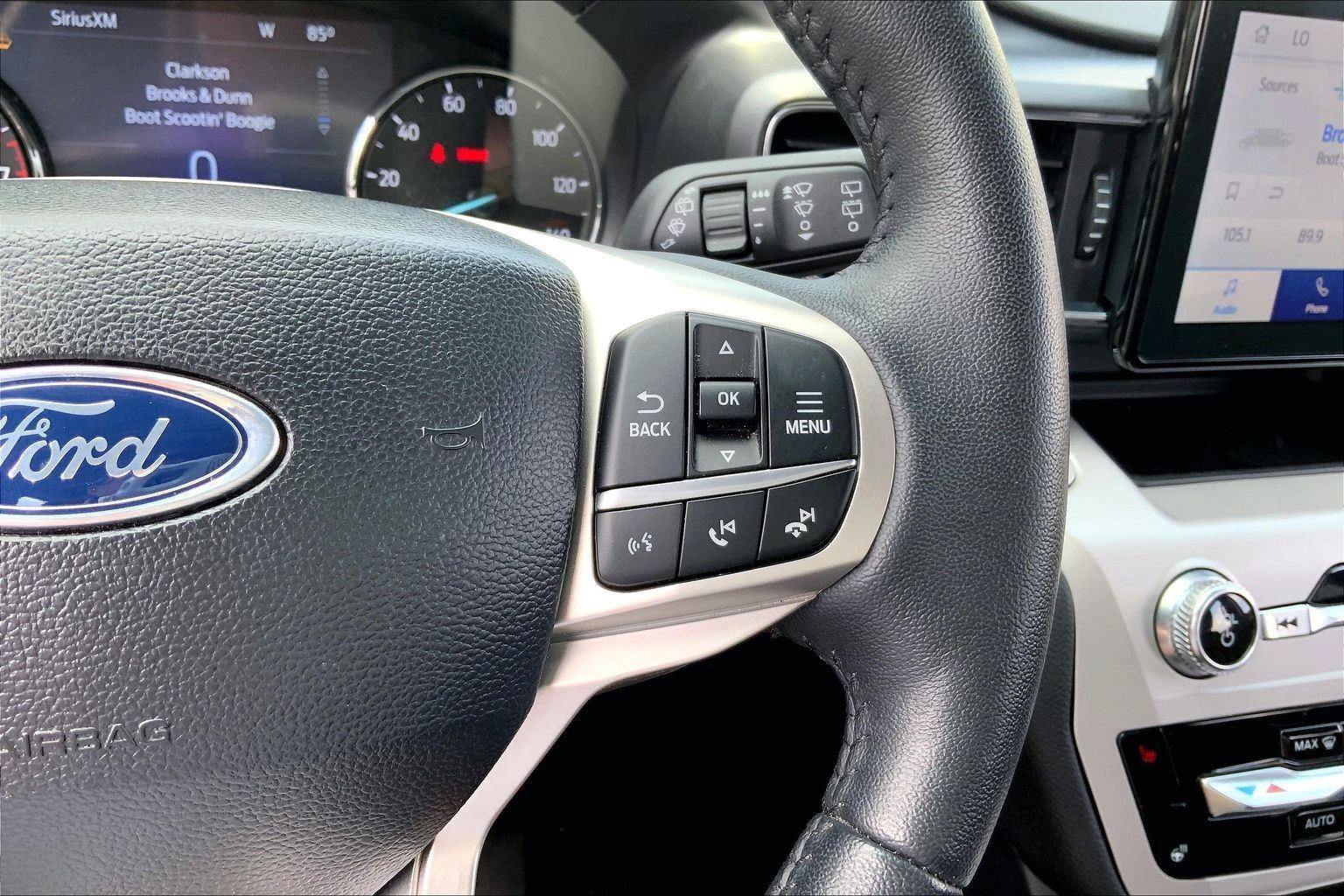 Used 2024 Ford Explorer XLT w/ Equipment Group 202A AWD/4WD image 18