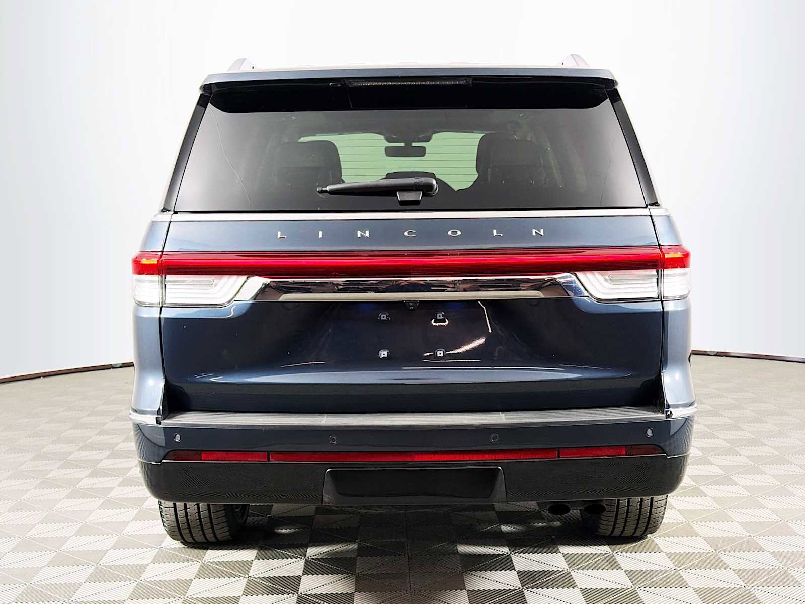 Used 2022 Lincoln Navigator Reserve AWD/4WD image 6