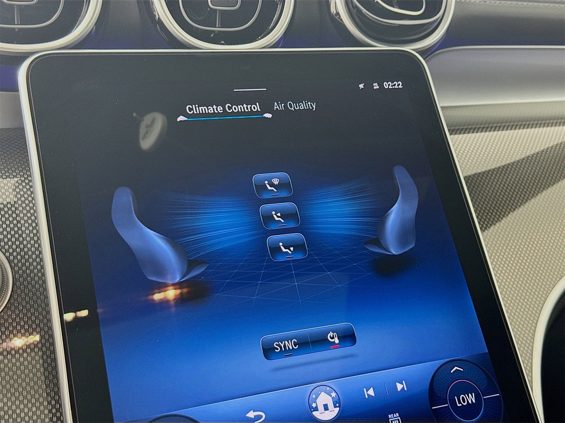 Used 2025 Mercedes-Benz GLC 300 image 16