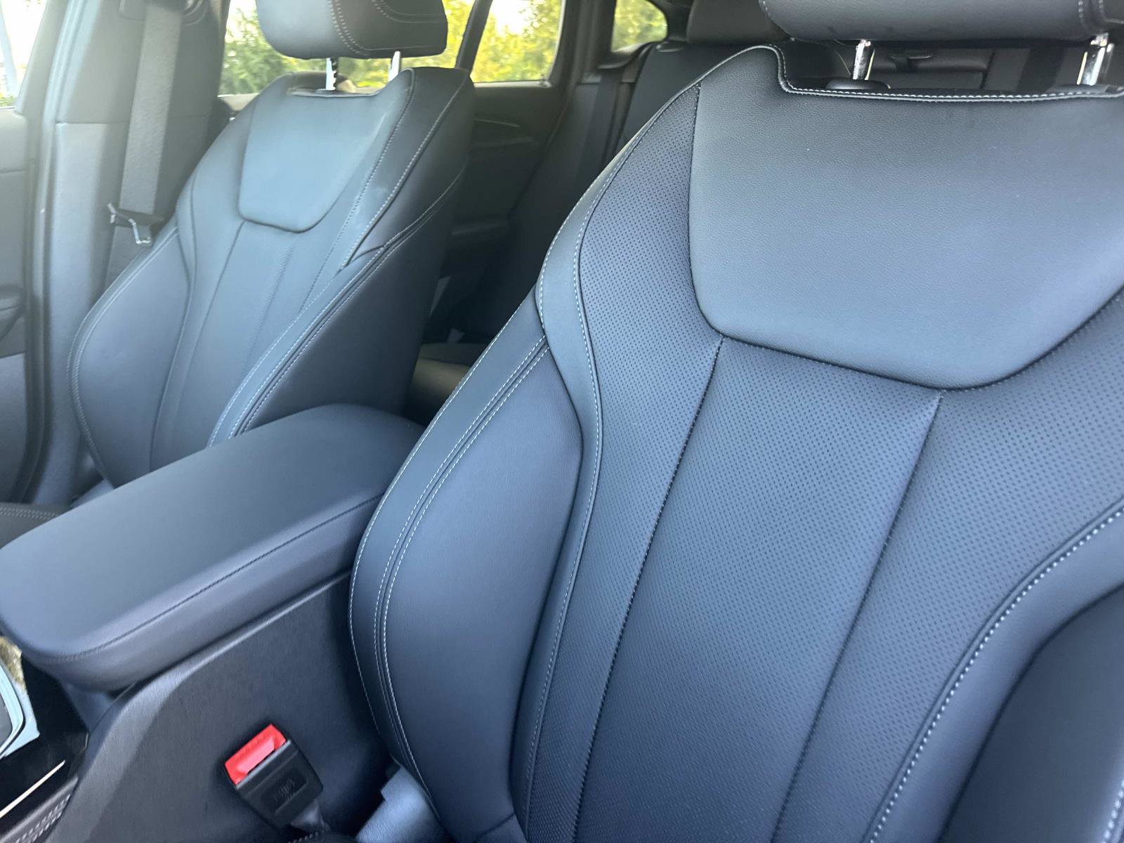 Certified 2025 BMW X4 xDrive30i image 19