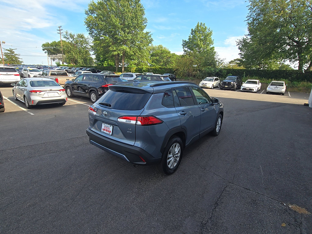 Certified 2024 Toyota Corolla Cross LE AWD/4WD image 7