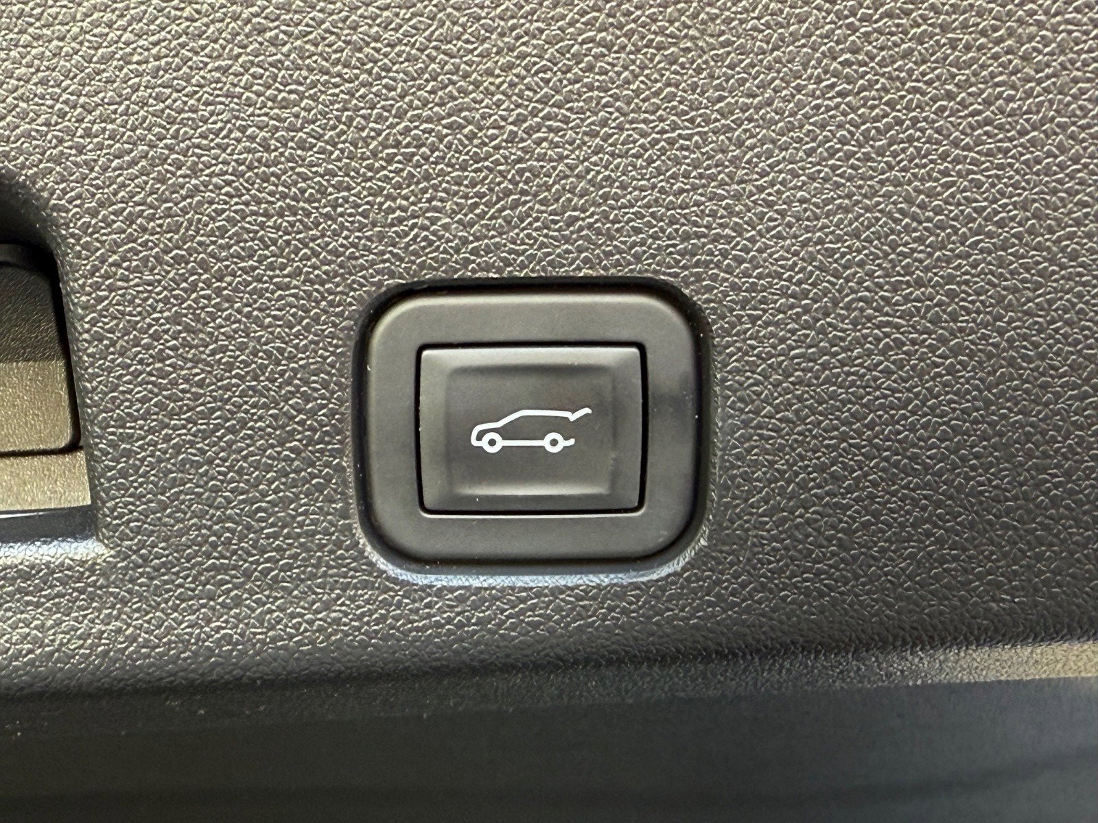 Certified 2024 GMC Acadia Denali w/ Super Cruise Package image 15