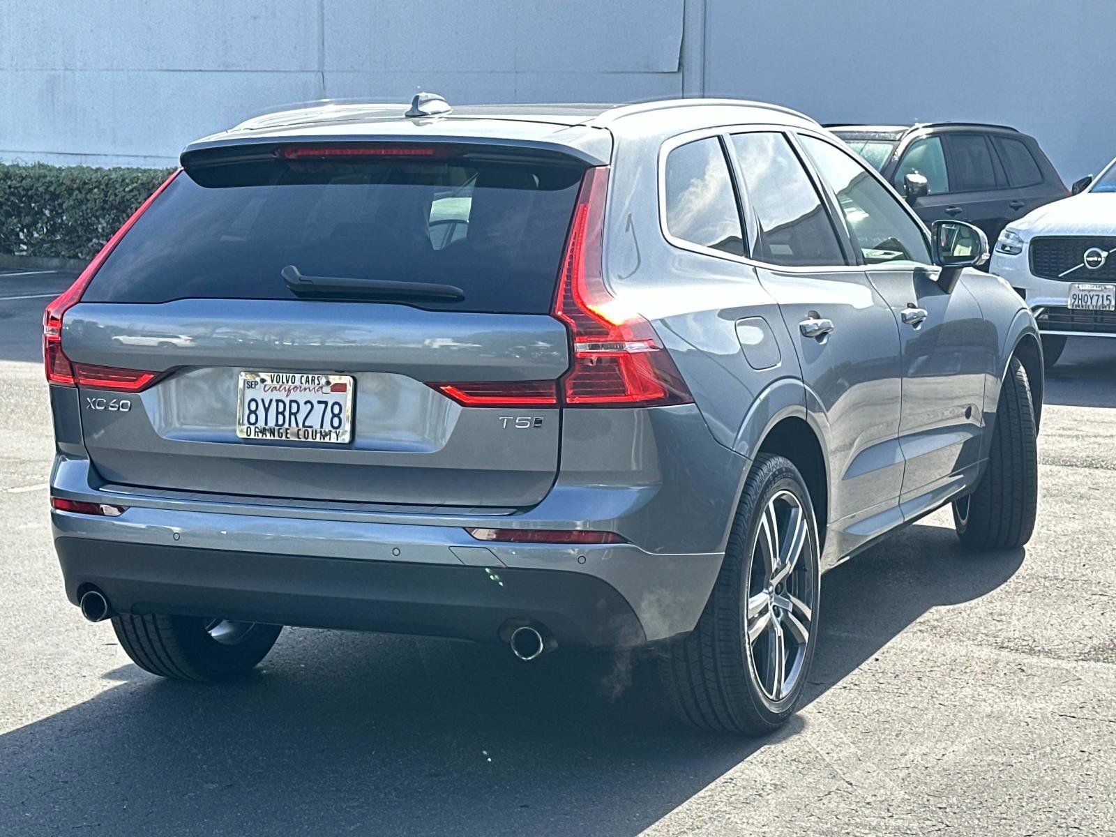 Certified 2021 Volvo XC60 T5 Momentum w/ Premium Package image 4