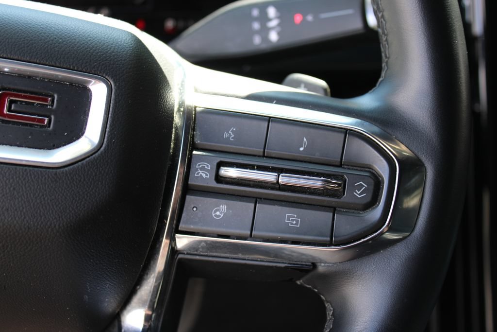 Used 2025 GMC Acadia Elevation FWD image 15