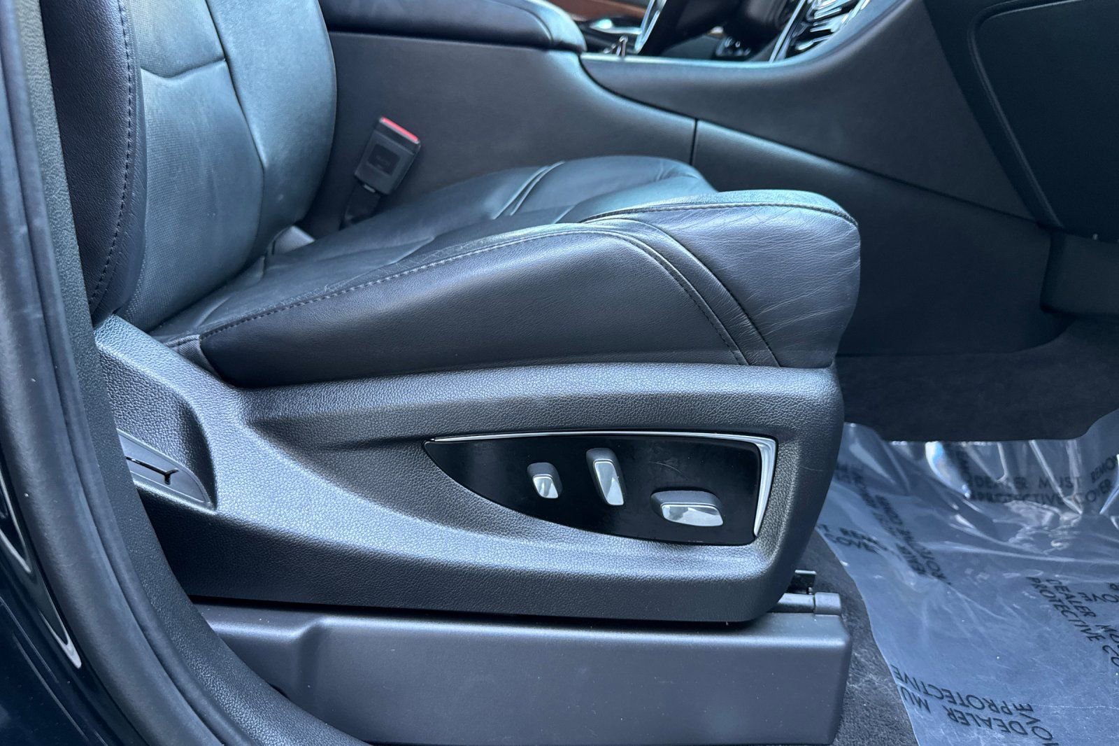 Used 2018 Cadillac Escalade ESV Premium Luxury image 25