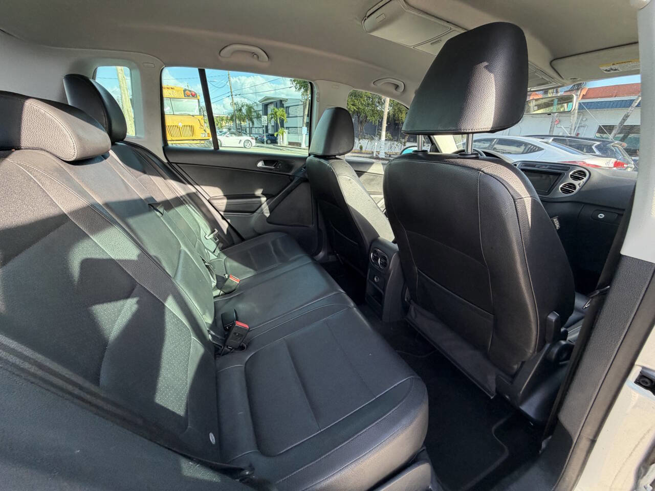Used 2012 Volkswagen Tiguan SEL FWD image 11