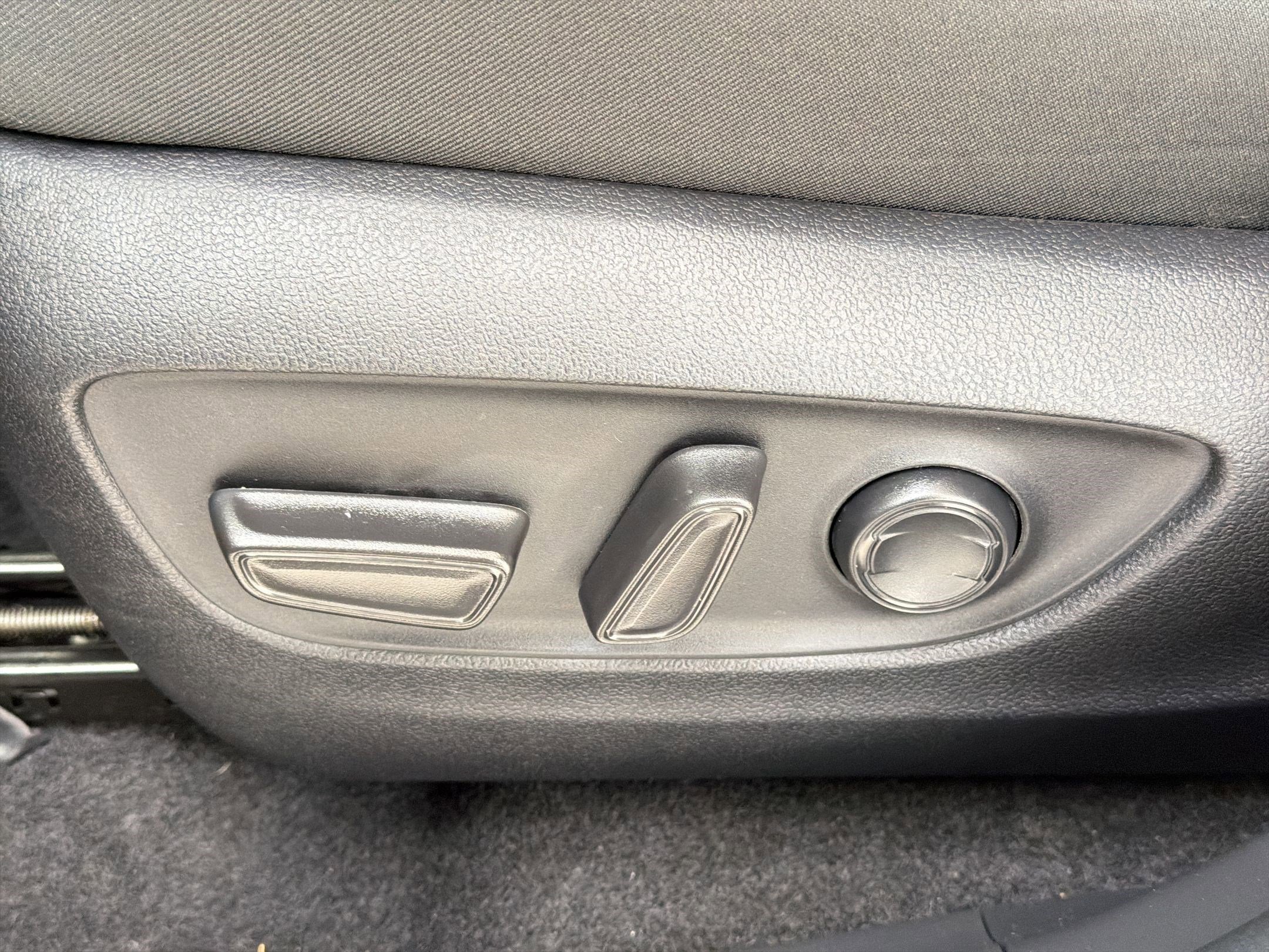 Used 2024 Toyota RAV4 XLE AWD/4WD image 14
