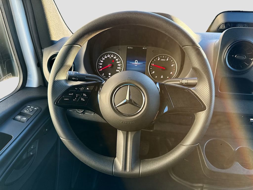 Used 2025 Mercedes-Benz Sprinter 2500 image 11