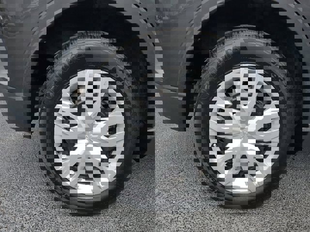 Certified 2021 Toyota C-HR LE image 5