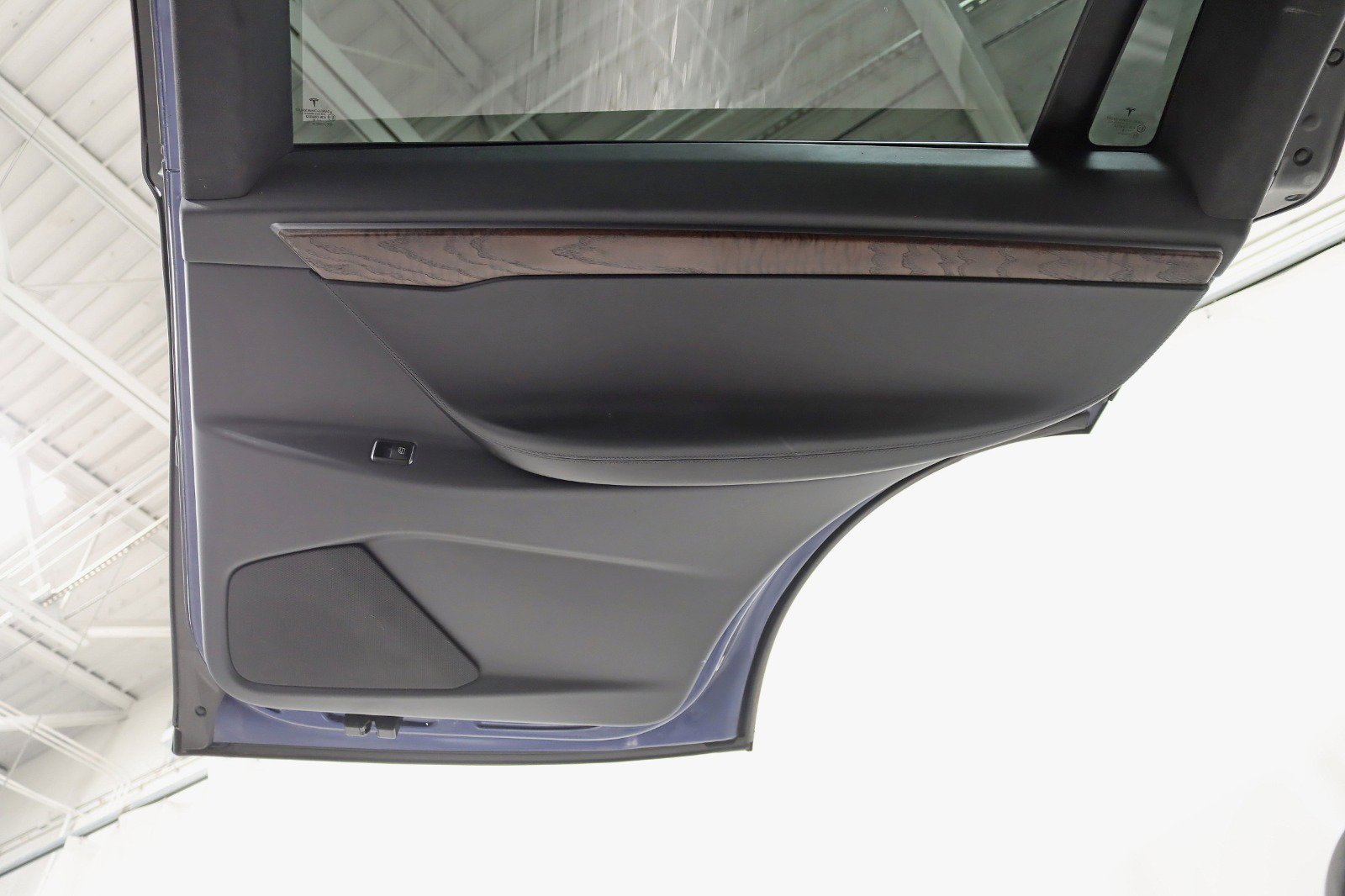 Used 2018 Tesla Model X 75D image 33