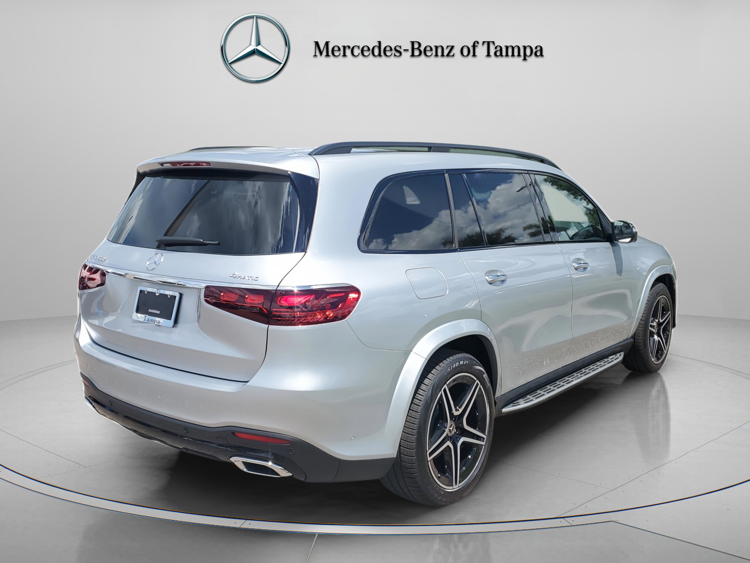 Certified 2026 Mercedes-Benz GLS 450 4MATIC image 4