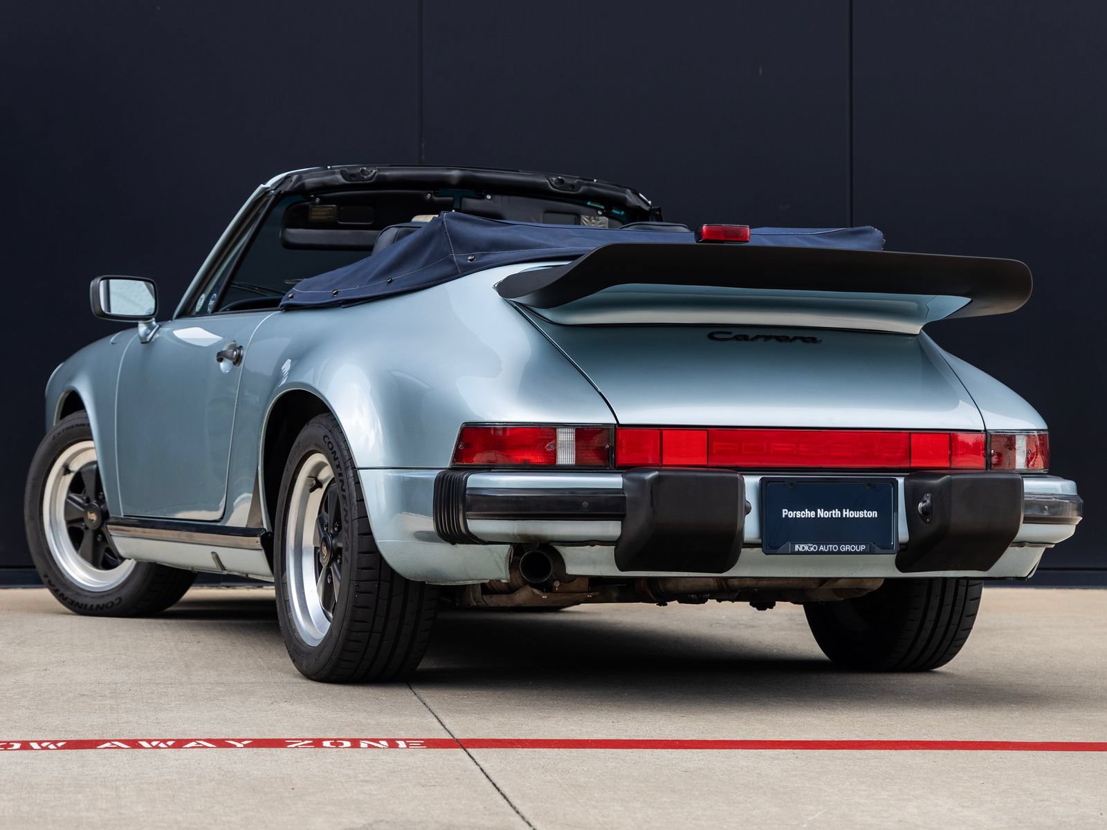 Used 1988 Porsche 911 Carrera RWD image 3