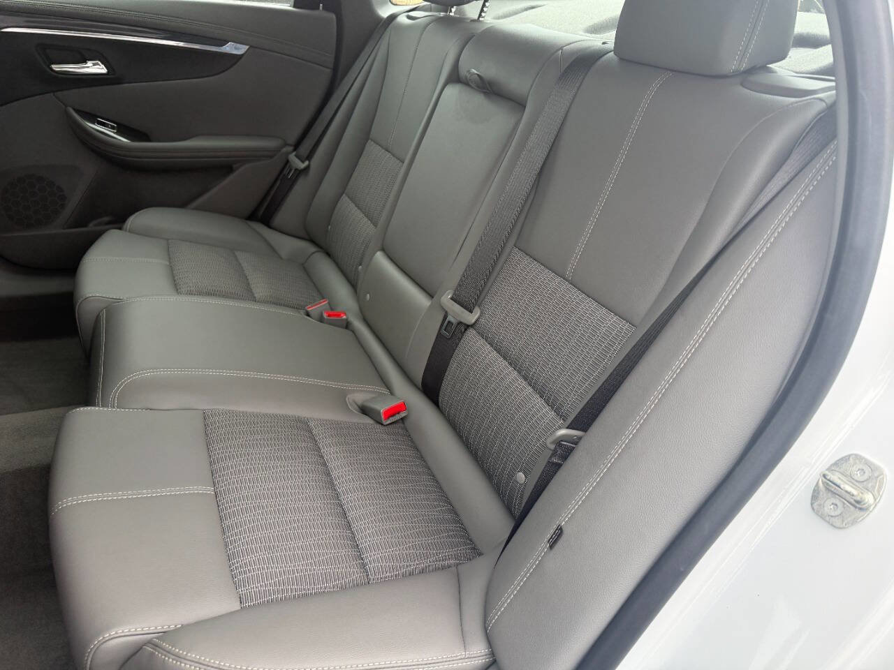Used 2018 Chevrolet Impala LS image 20
