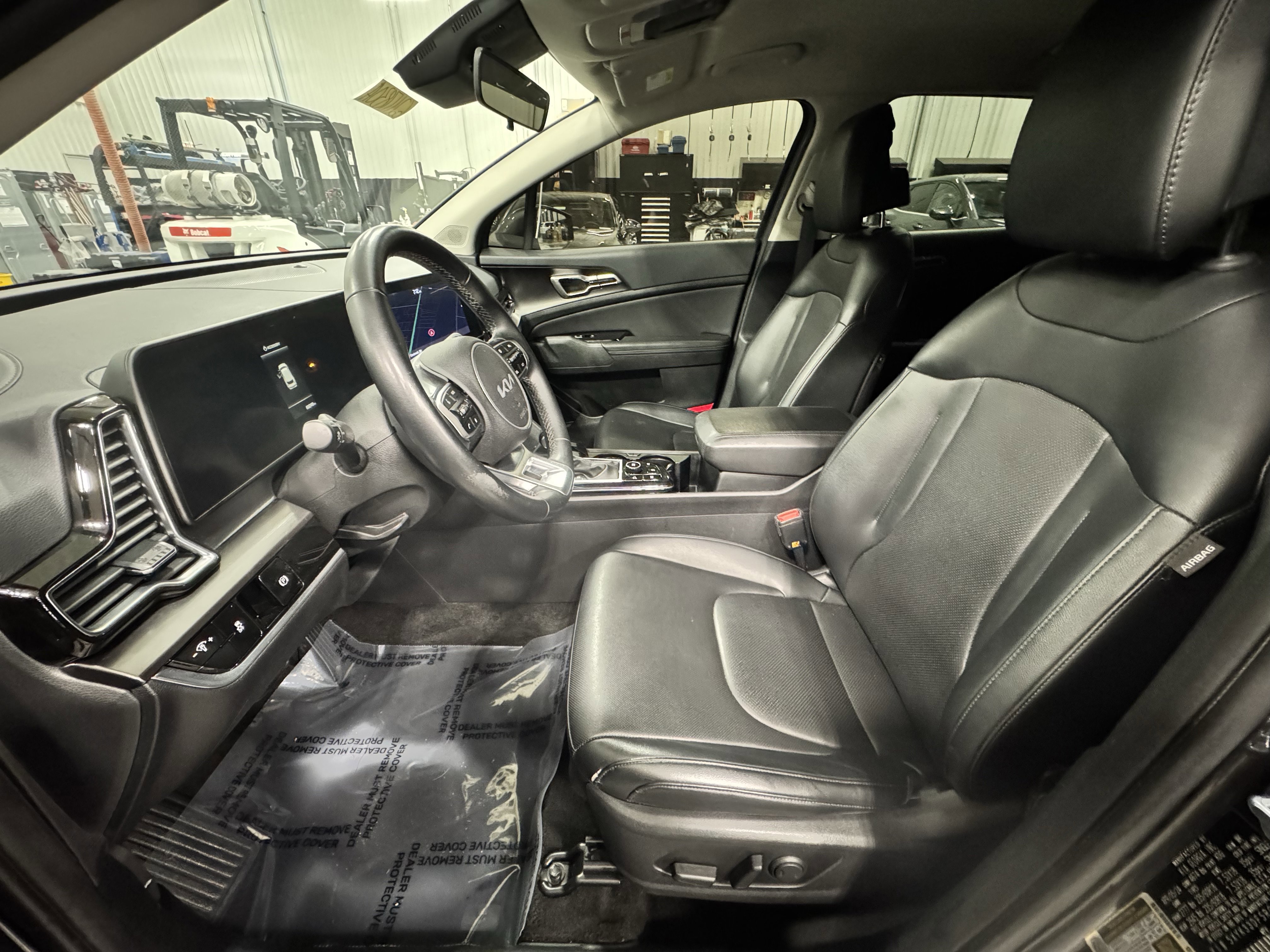 Used 2024 Kia Sportage EX image 18