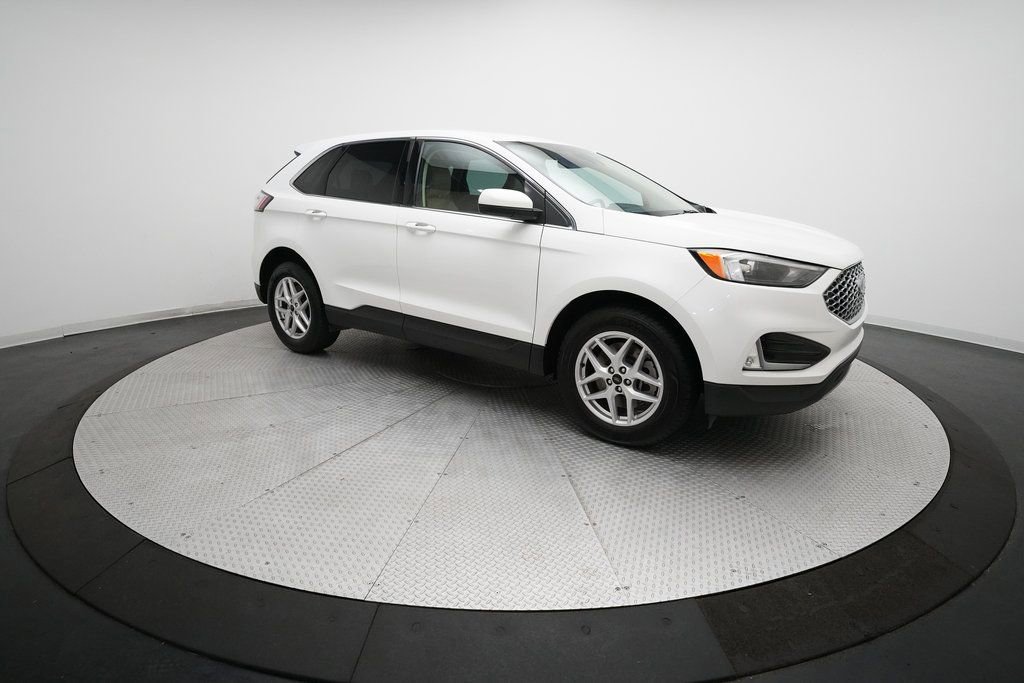 Used 2023 Ford Edge SEL w/ Convenience Package image 13