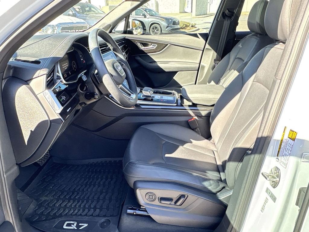 Used 2023 Audi Q7 3.0T Prestige image 21