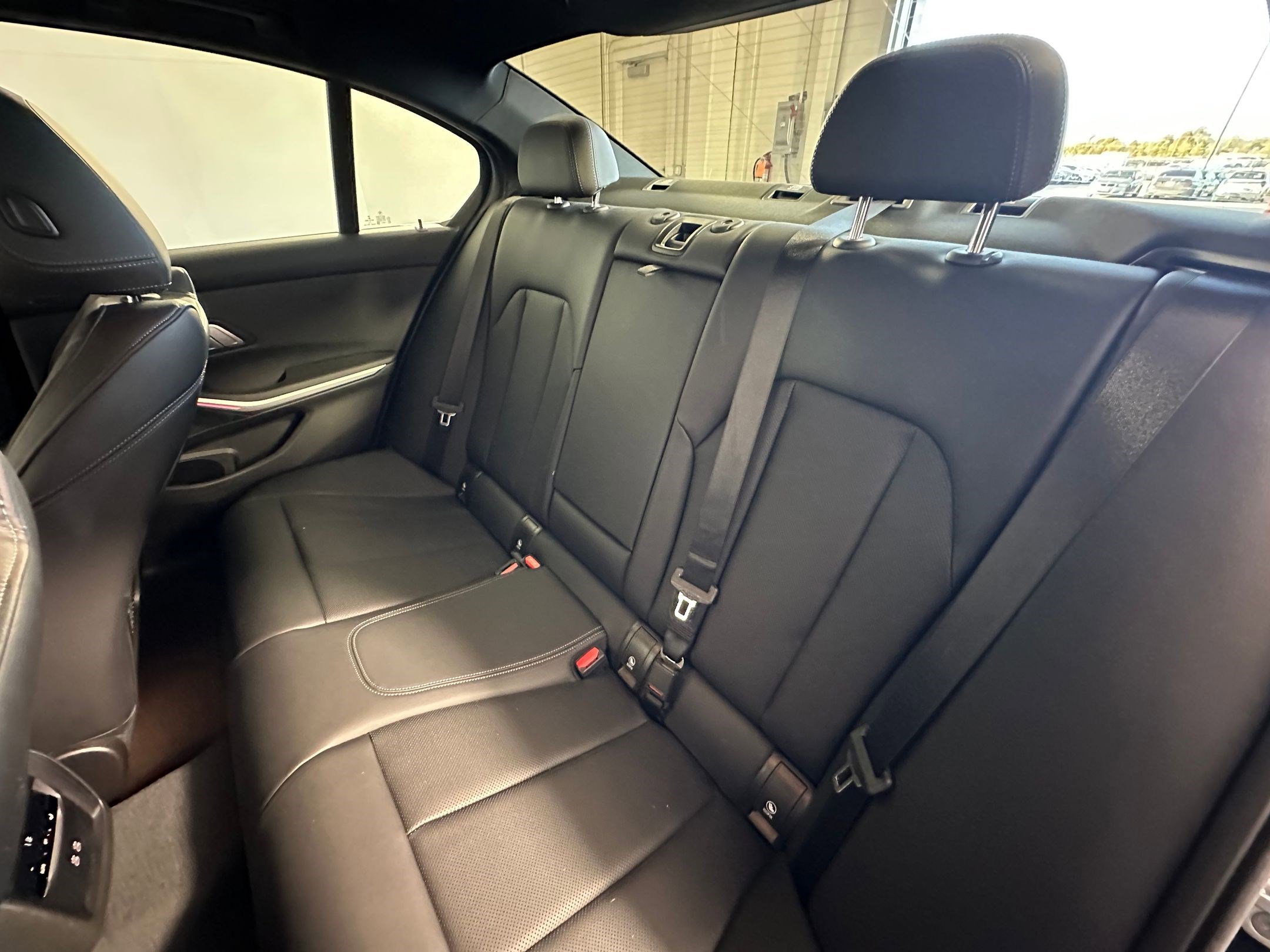 Certified 2023 BMW 330i Sedan w/ M Sport Package image 28