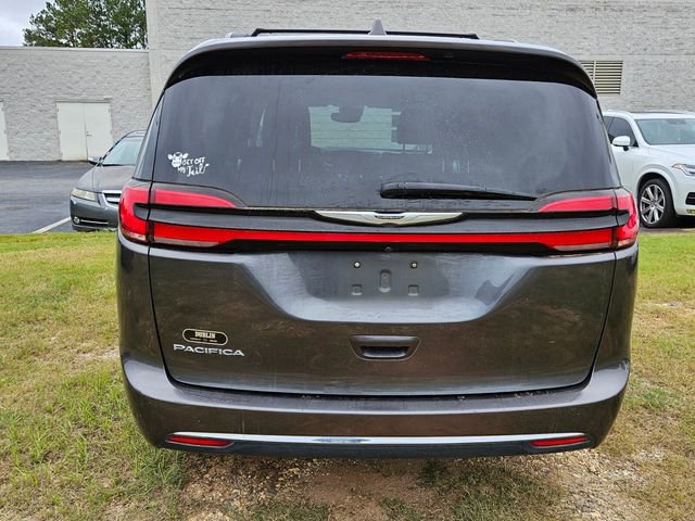 Used 2022 Chrysler Pacifica Touring-L FWD image 6