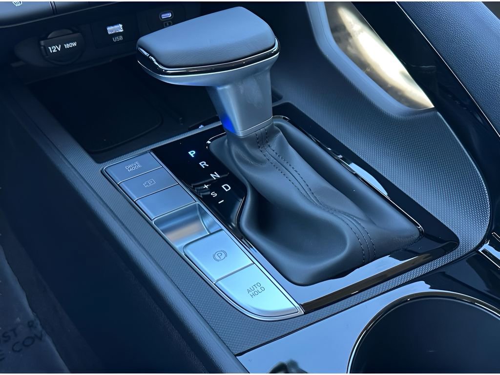 New 2025 Hyundai Elantra SEL image 13
