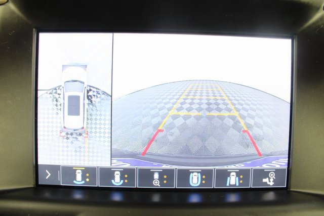 Used 2020 GMC Terrain Denali w/ Denali Premium Package image 4