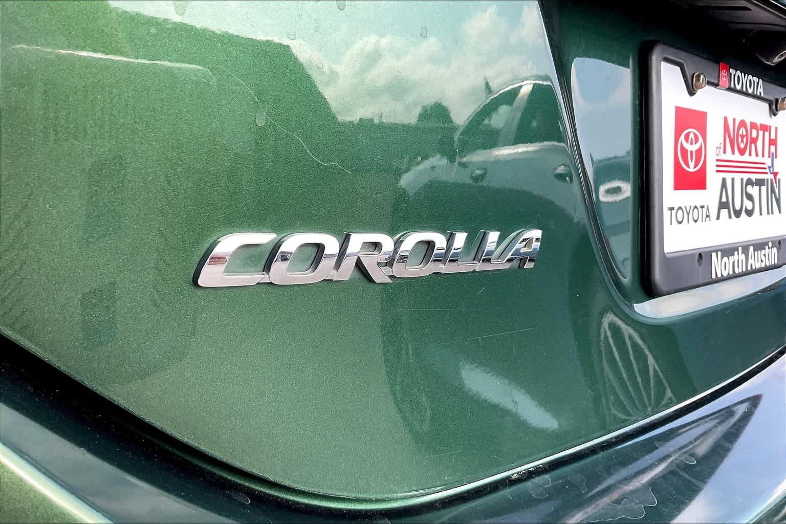 Used 2015 Toyota Corolla LE FWD image 30