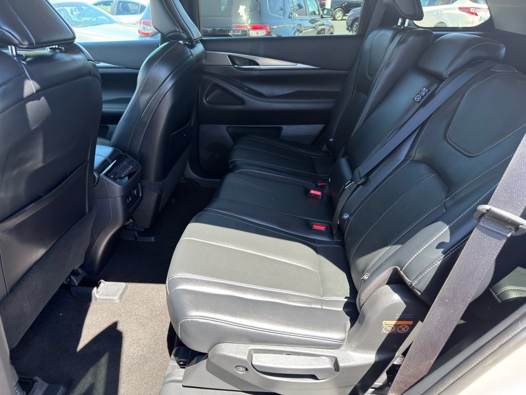 Used 2023 INFINITI QX60 Luxe w/ Cargo Package FWD image 28