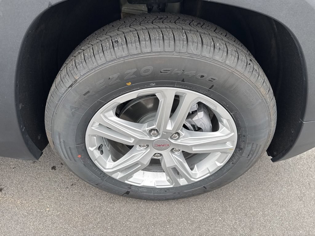 Used 2024 GMC Terrain SLE AWD/4WD image 13