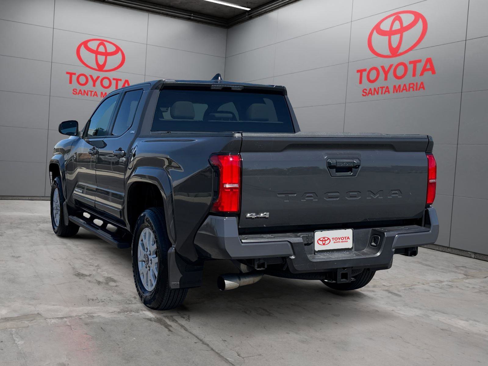 Certified 2025 Toyota Tacoma SR5 AWD/4WD image 2