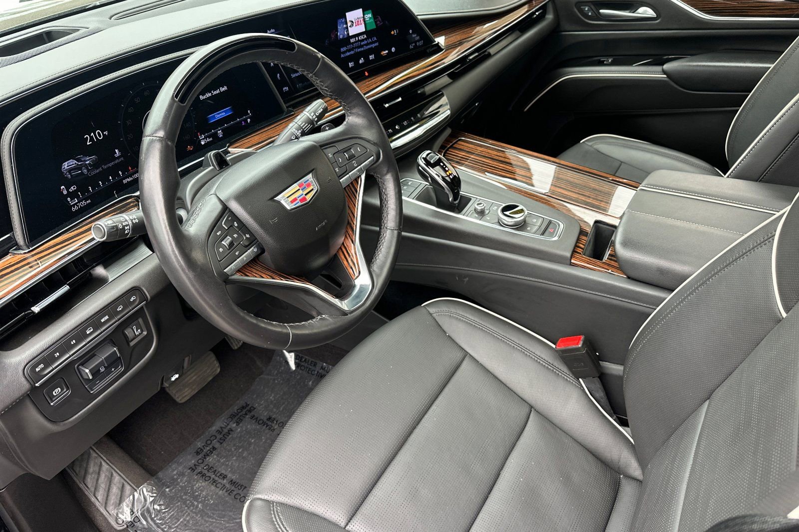 Used 2024 Cadillac Escalade ESV Premium Luxury w/ Performance Package image 10