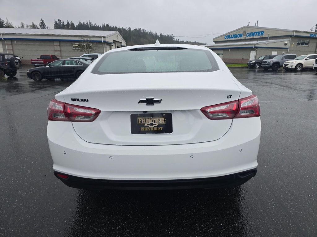 Used 2024 Chevrolet Malibu LT w/ Sport Edition FWD image 4