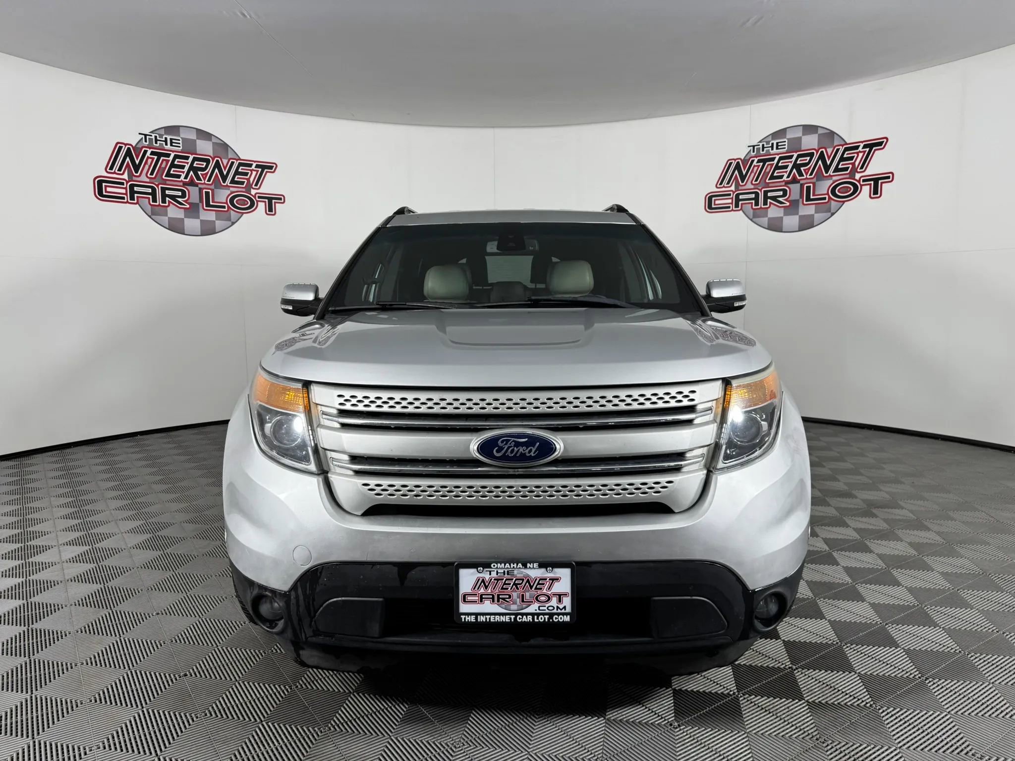 Used 2014 Ford Explorer Limited w/ Equipment Group 302A FWD image 2